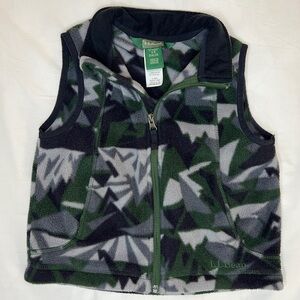 L.L. Bean Fleece Vest in Green and Gray boys size 4